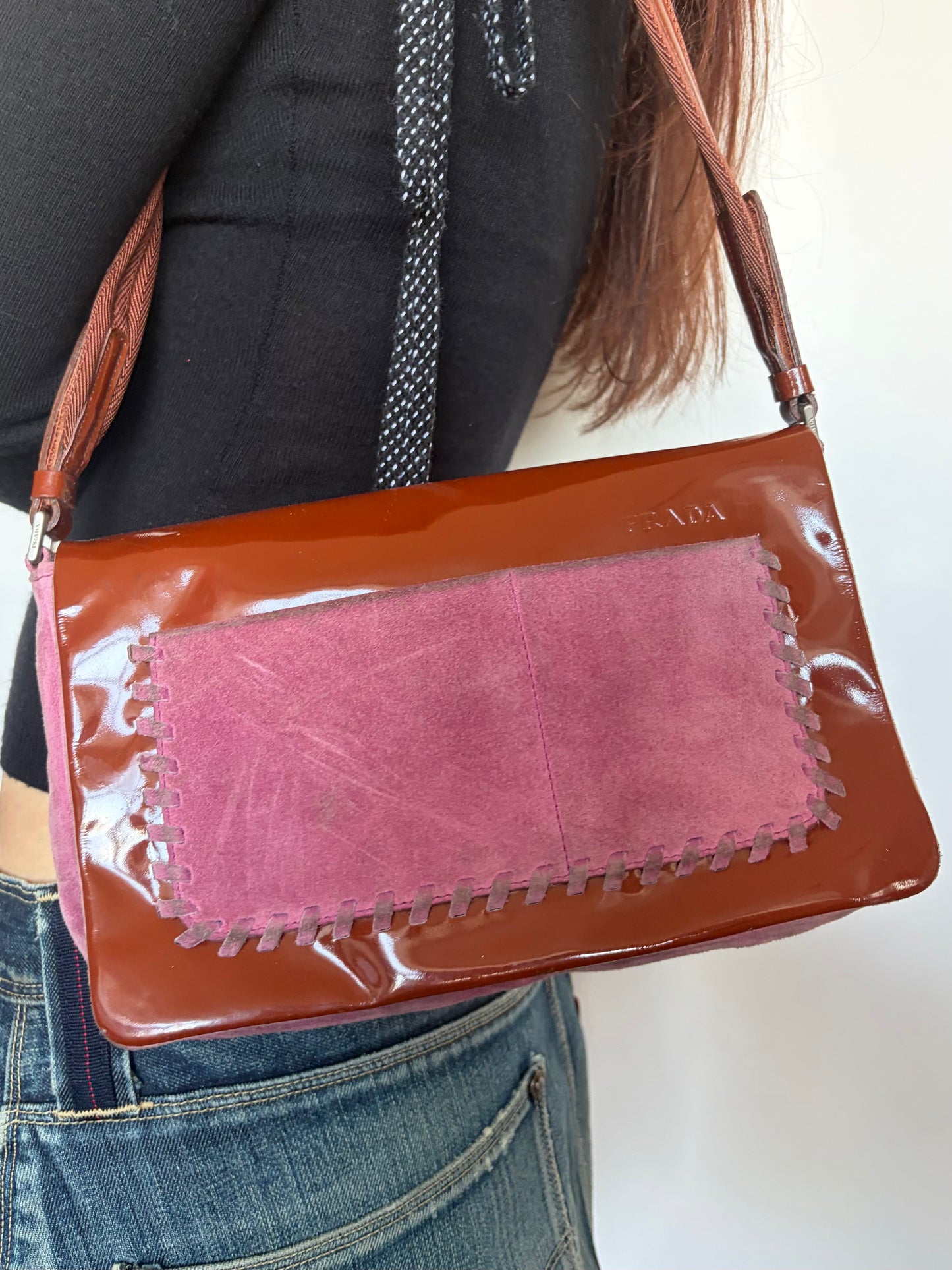 no 2537 / PRADA
