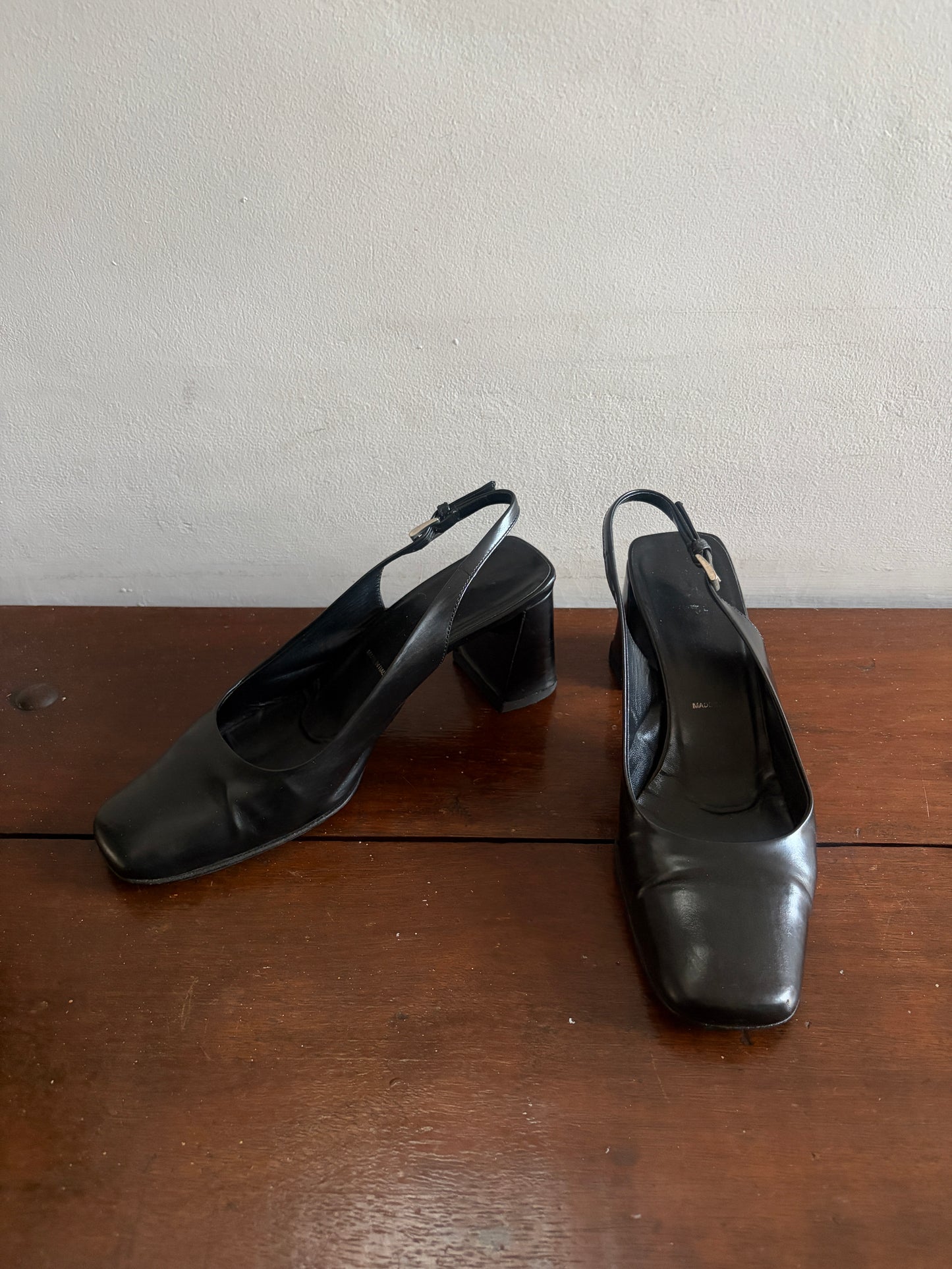 no 3239 / PRADA 37.5