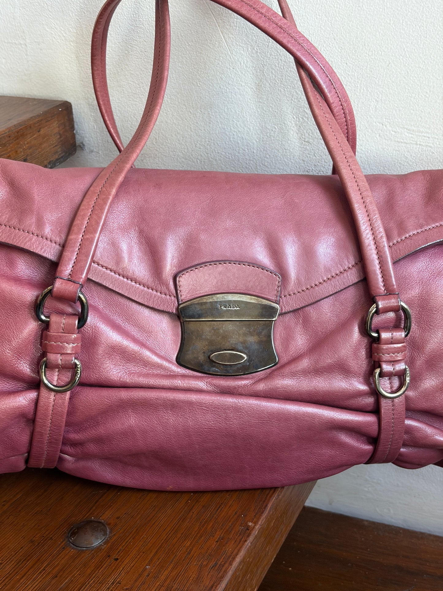 no 3208 / PRADA