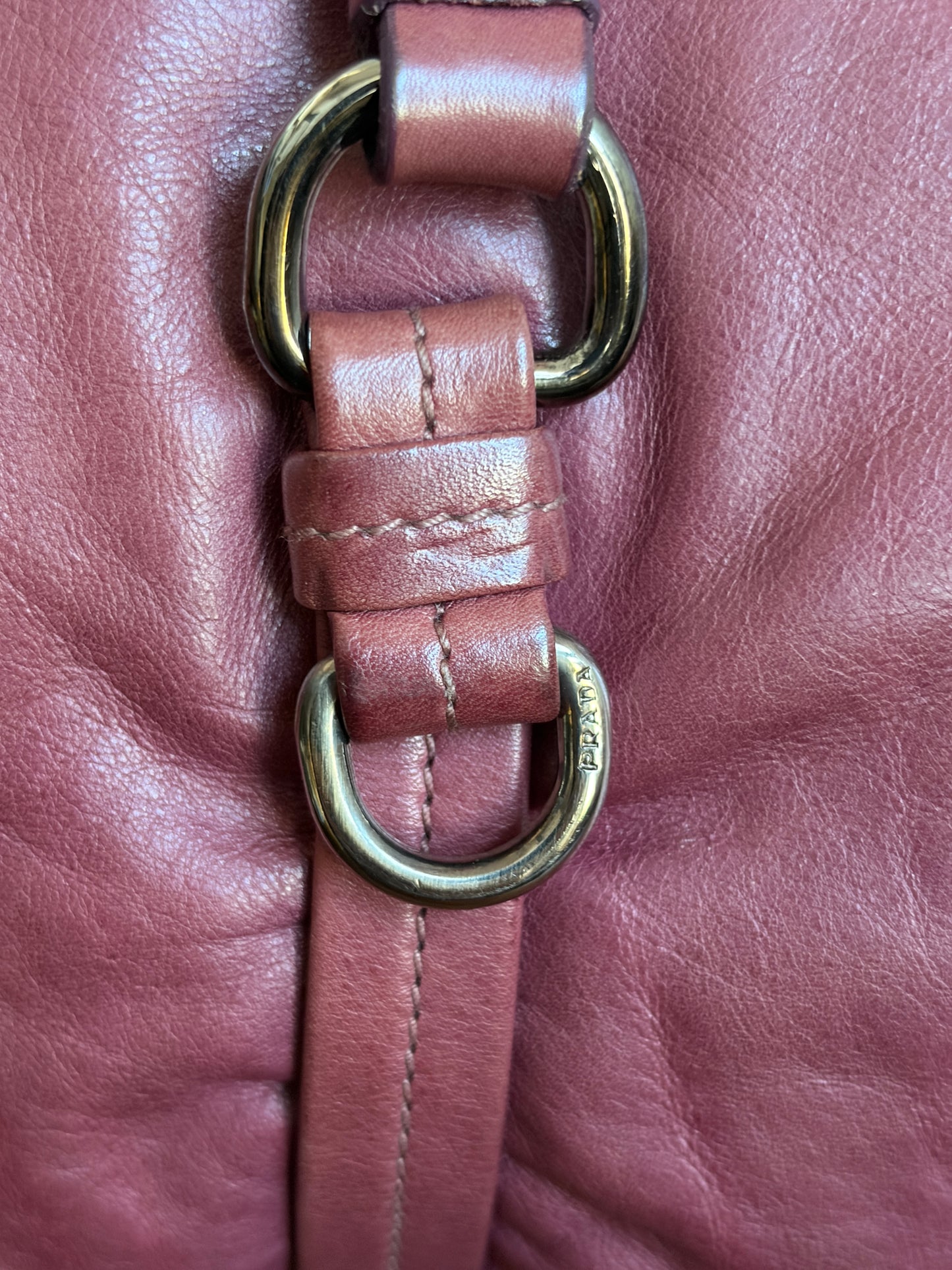 no 3208 / PRADA