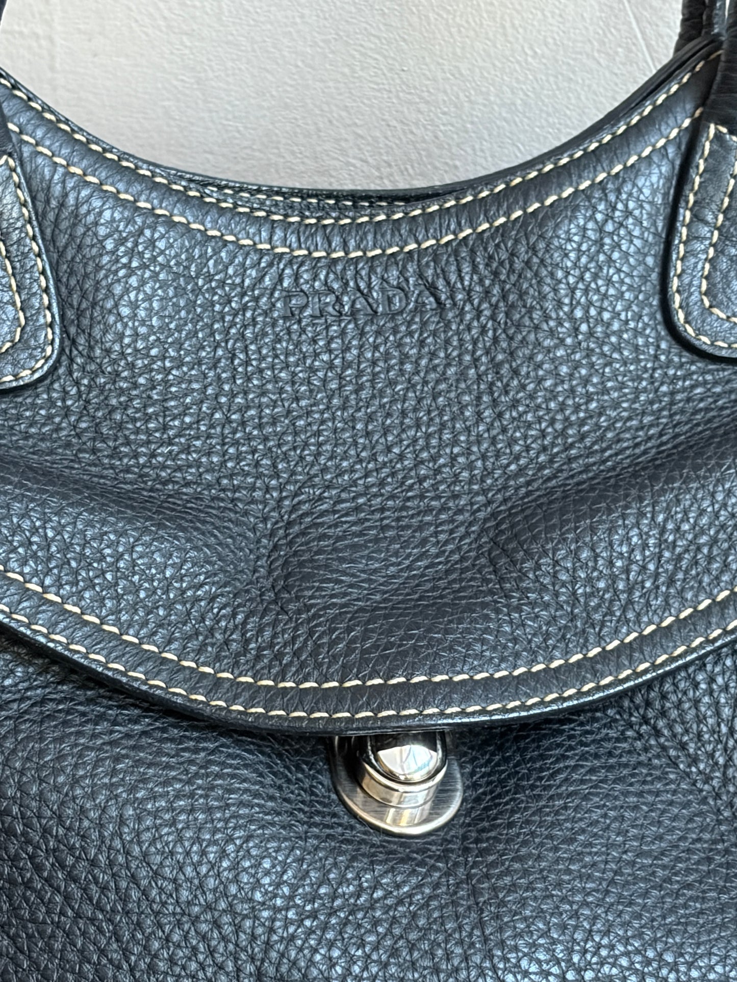 no 3261 / PRADA