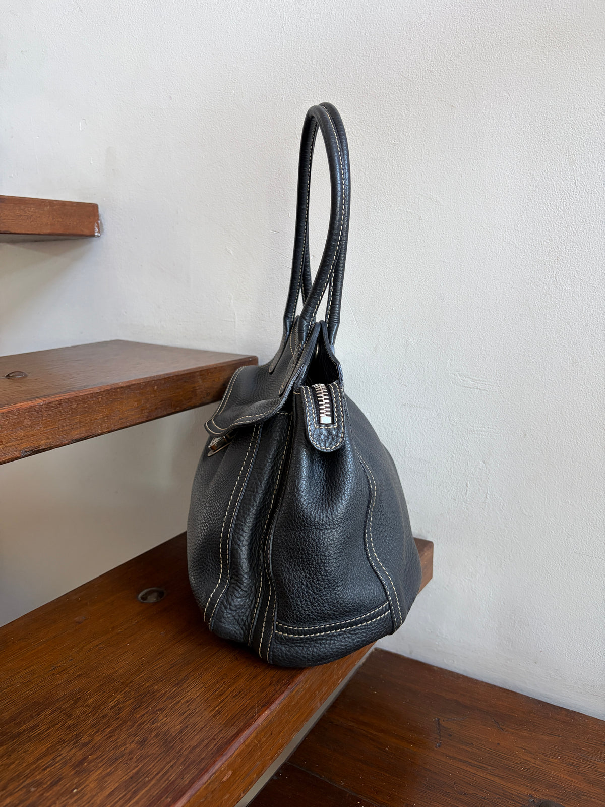 no 3261 / PRADA