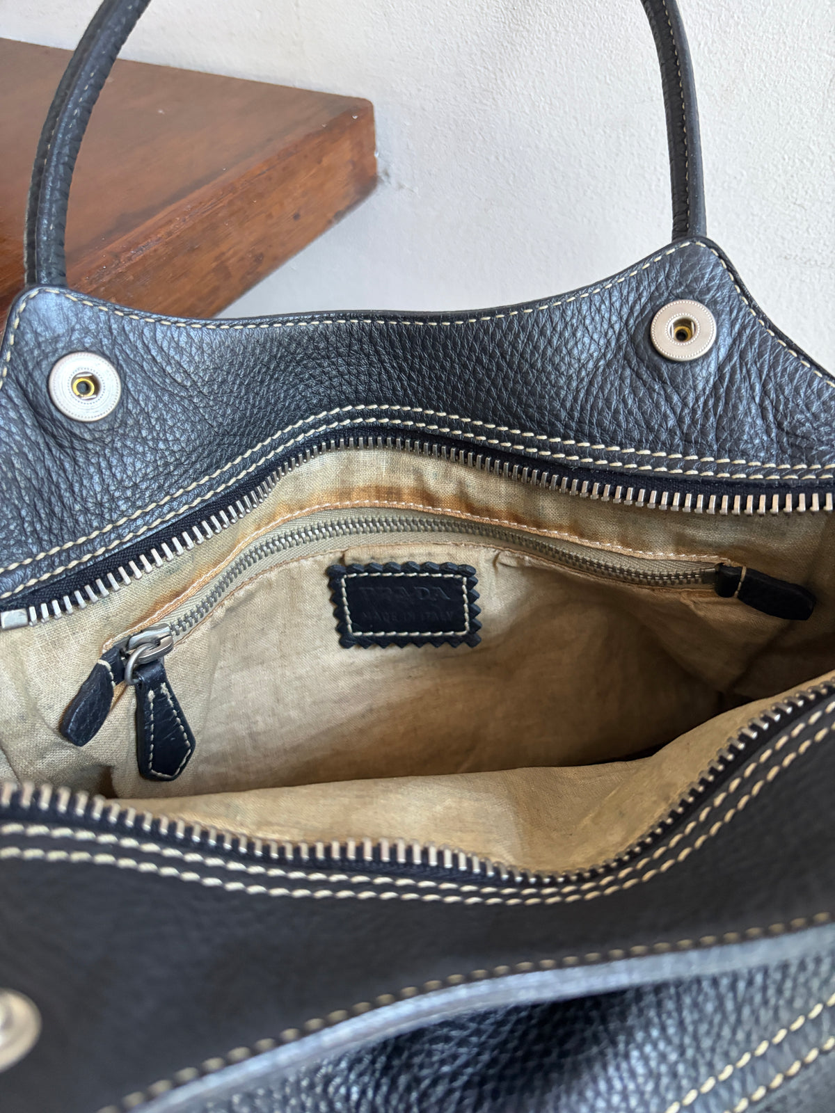 no 3261 / PRADA