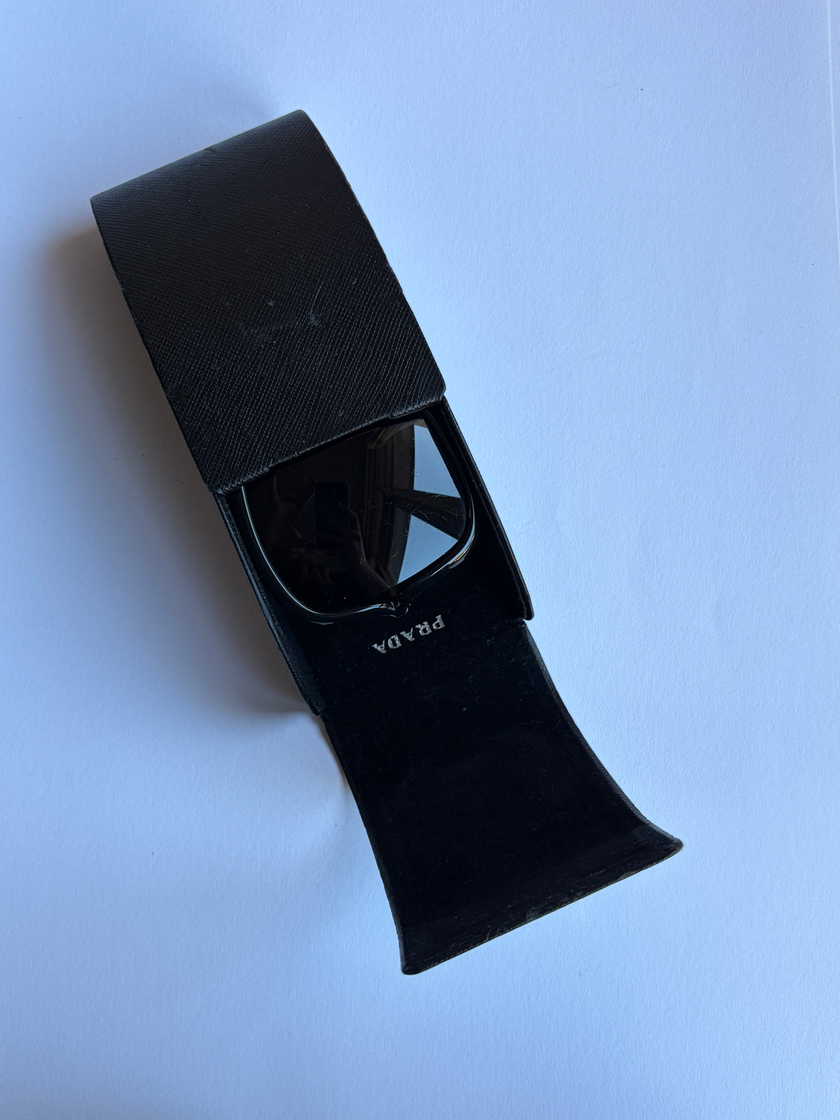 no 3359 / PRADA