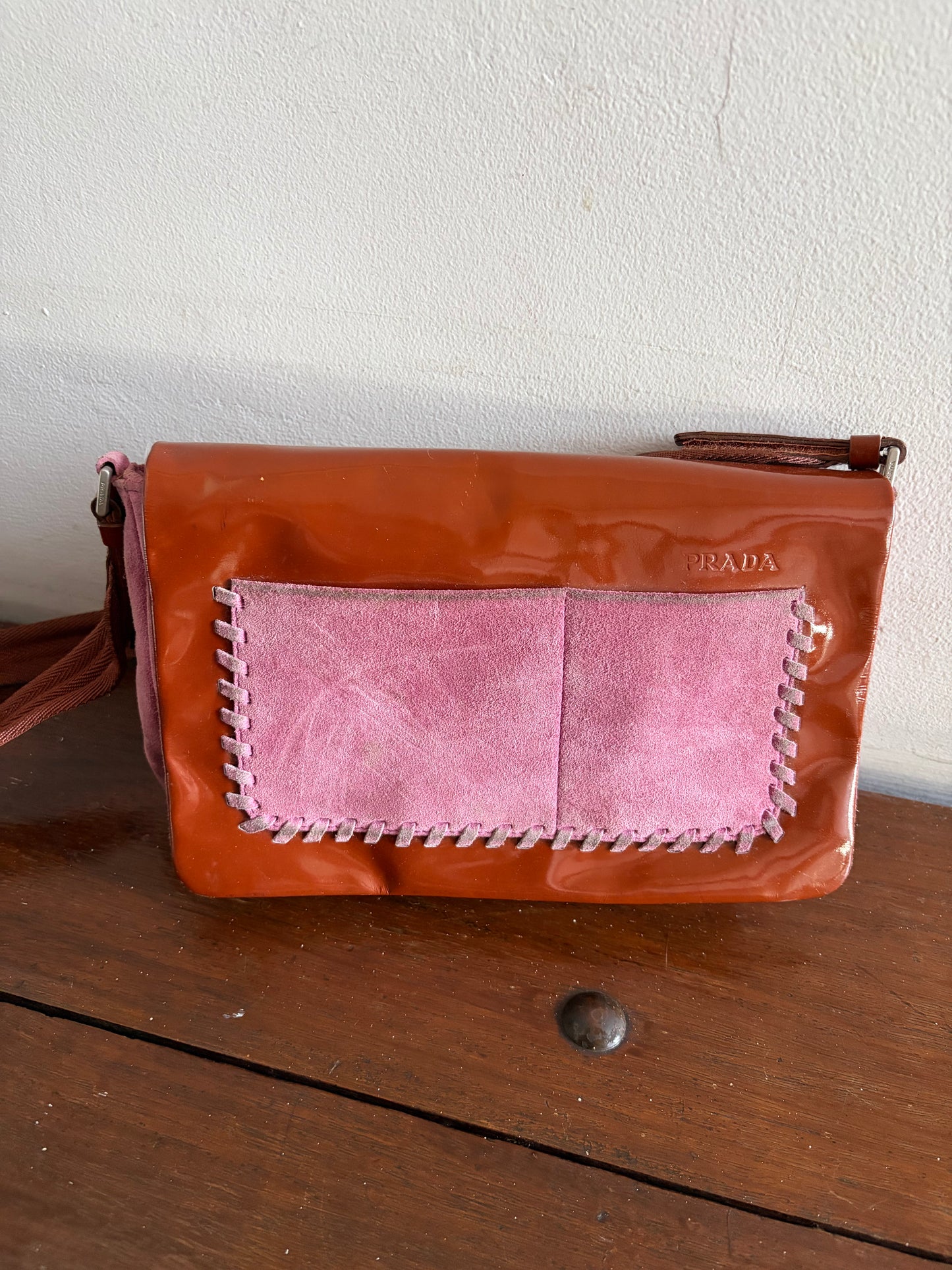 no 2537 / PRADA