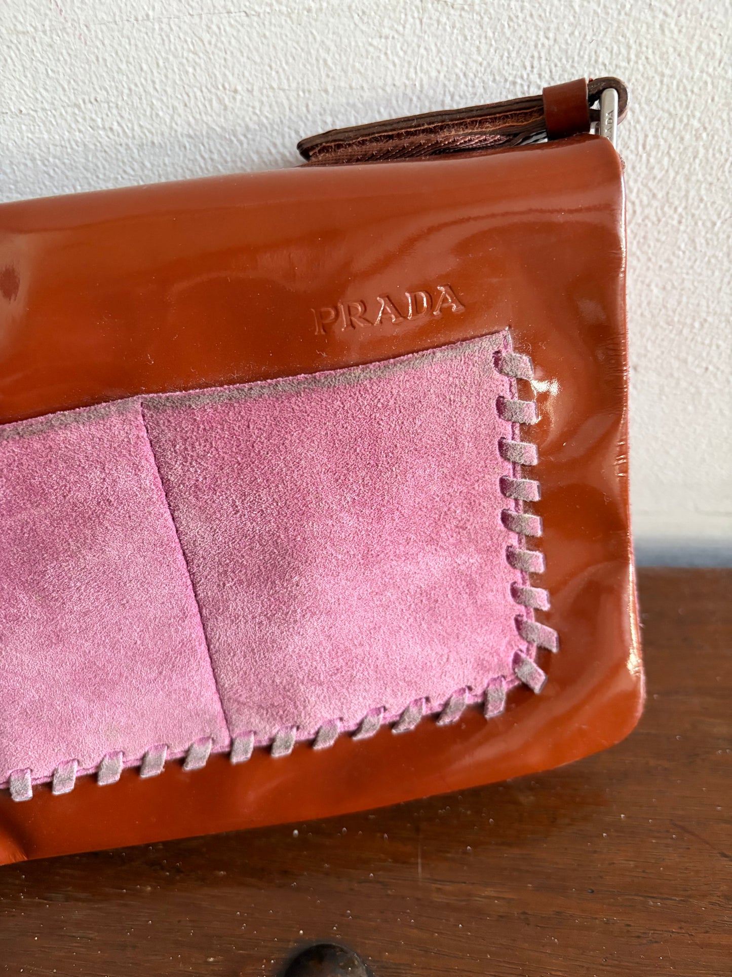 no 2537 / PRADA