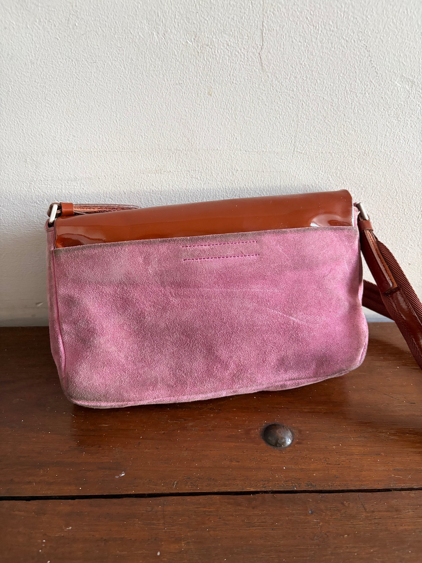 no 2537 / PRADA