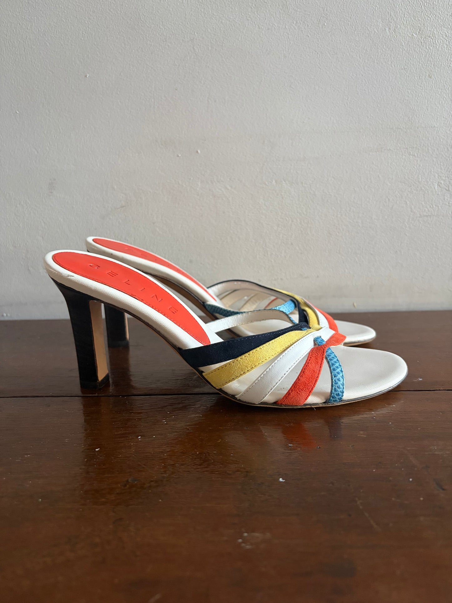 no 2532 / CELINE