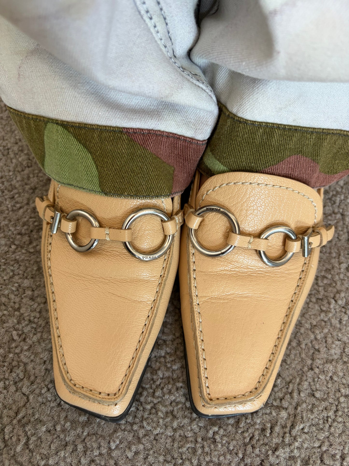 no 3022 / PRADA