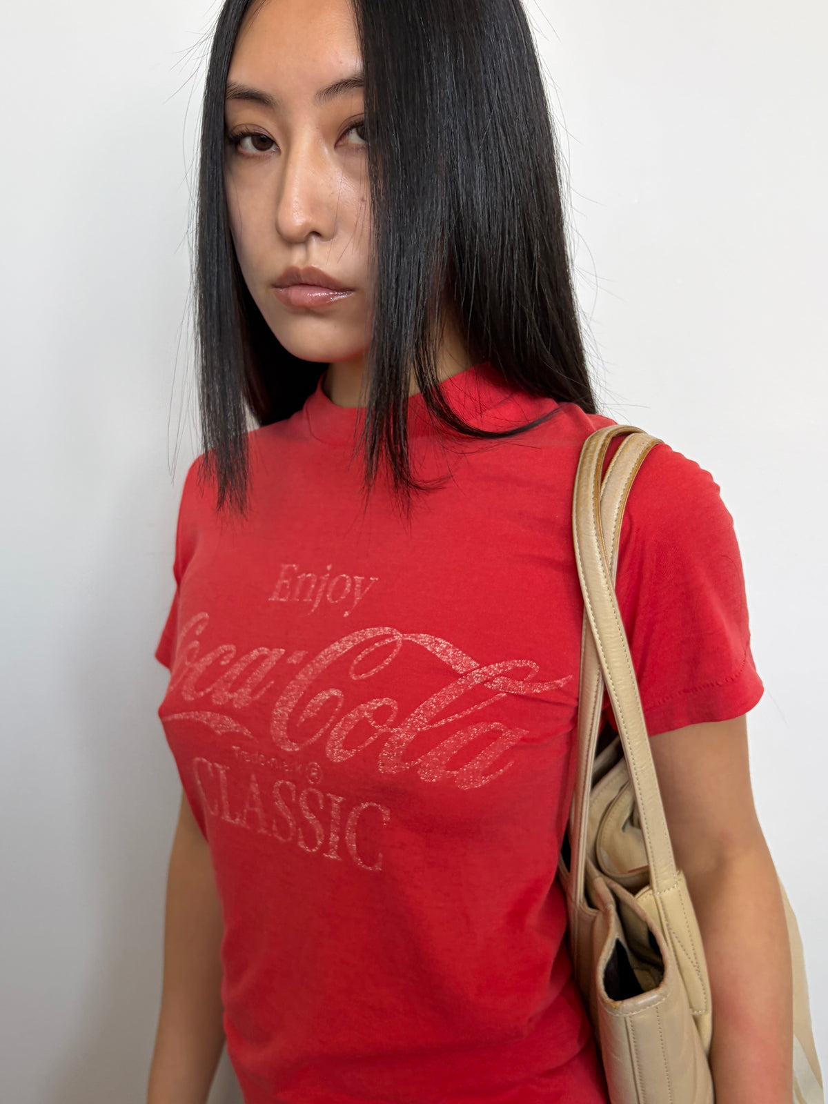 no 3319 / 80s TEE