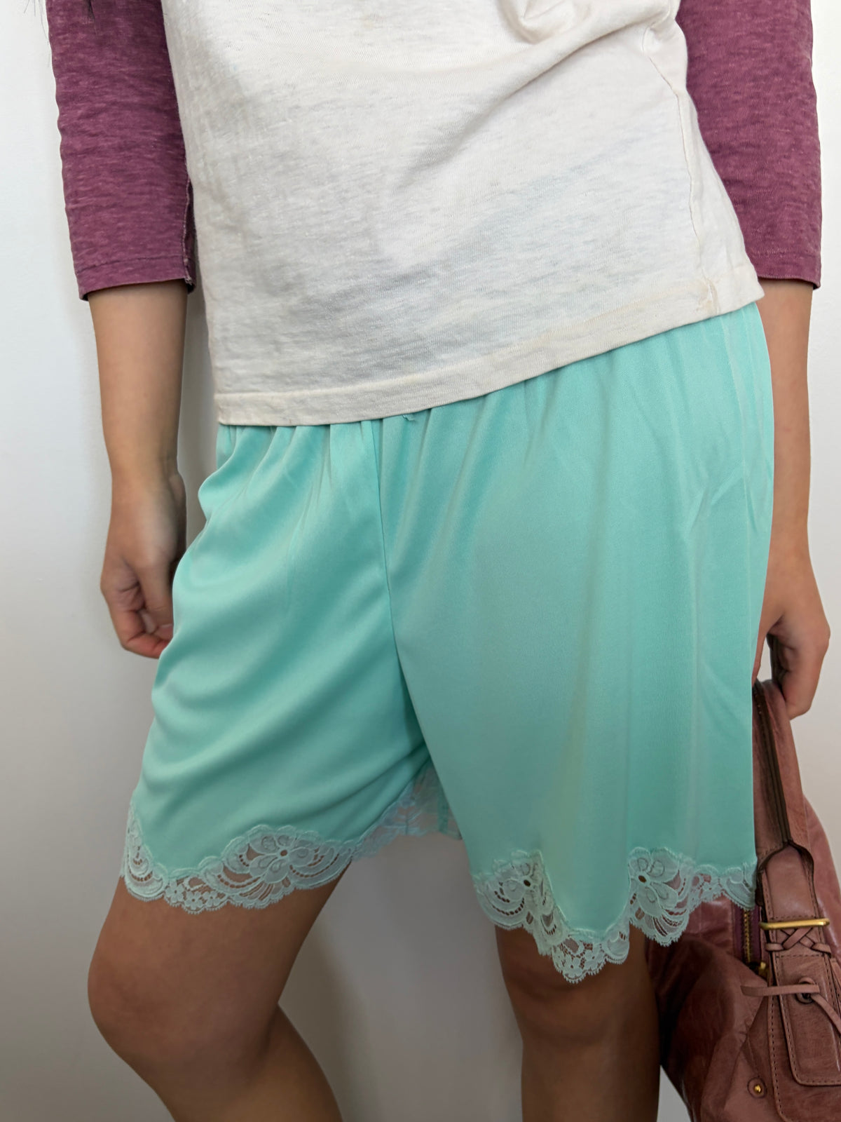 no 3342 / LACE SHORTS