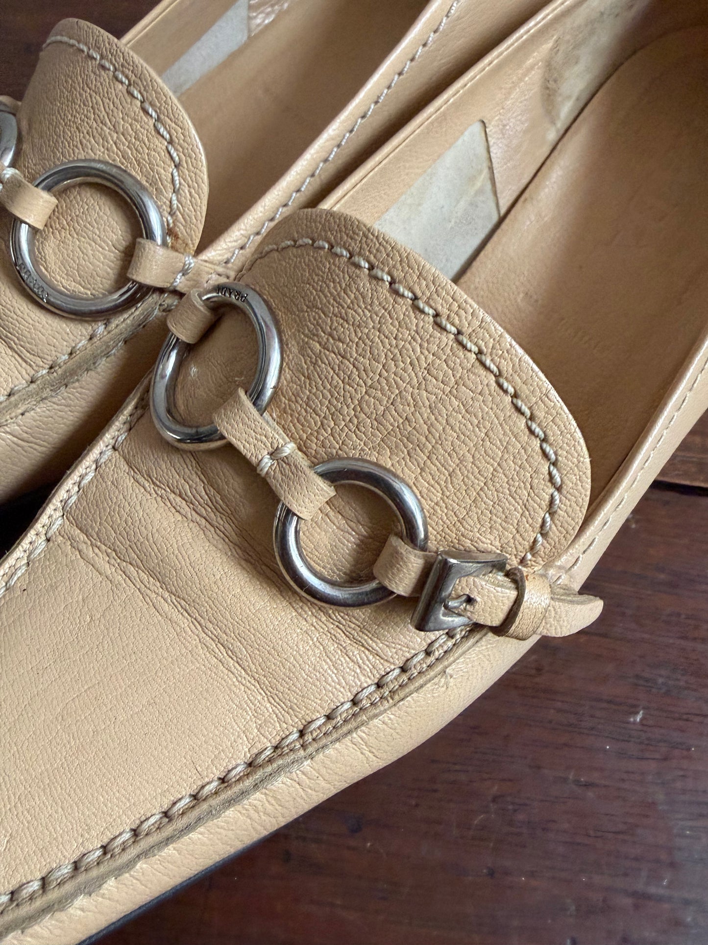 no 3022 / PRADA