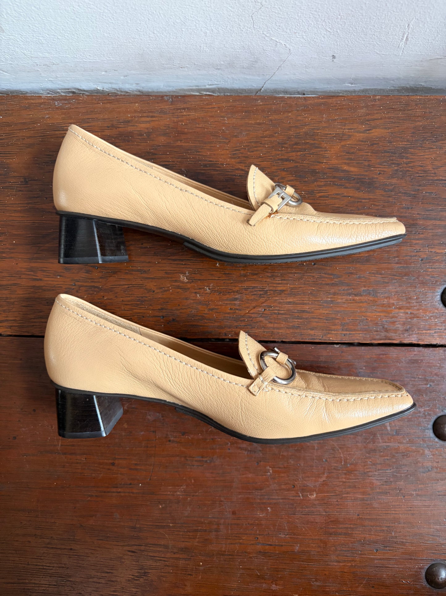 no 3022 / PRADA