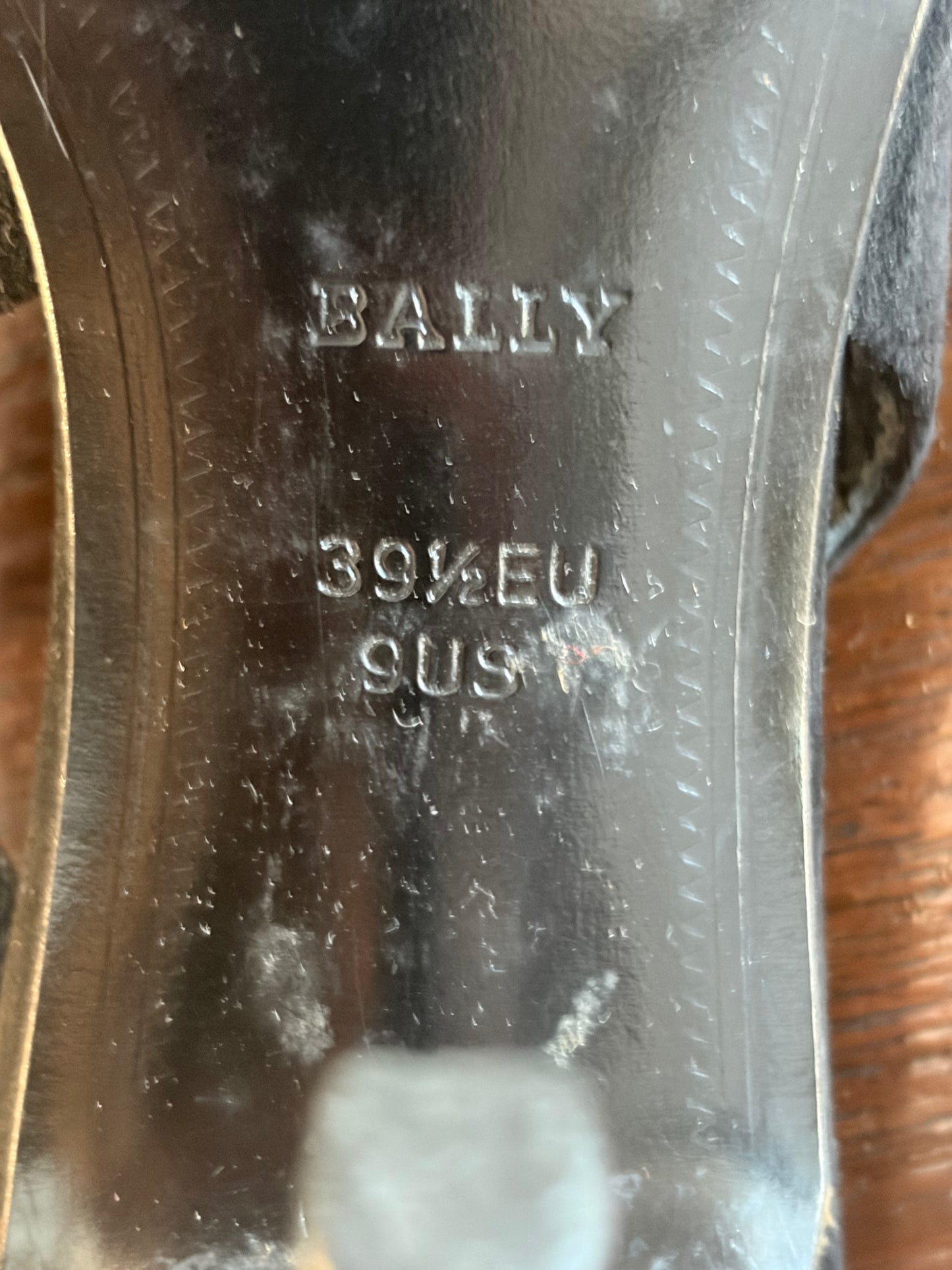 no 3142 / BALLY