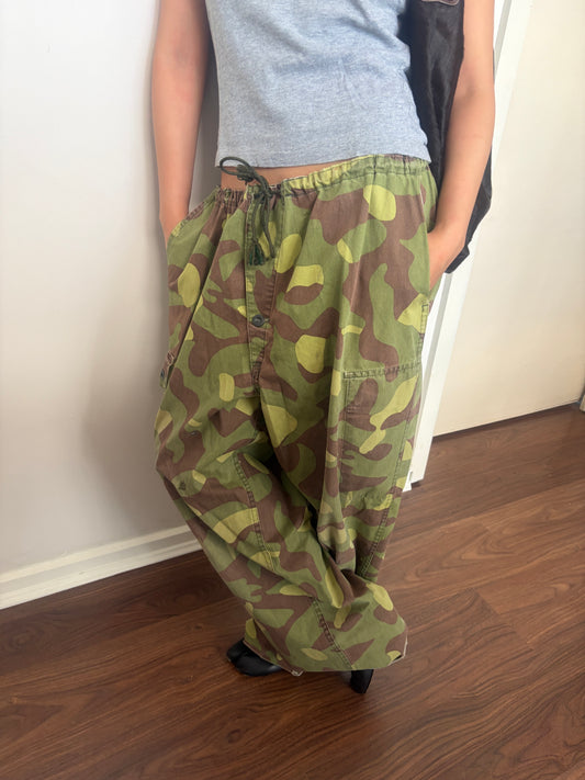 no 3344 / ARMY SURPLUS