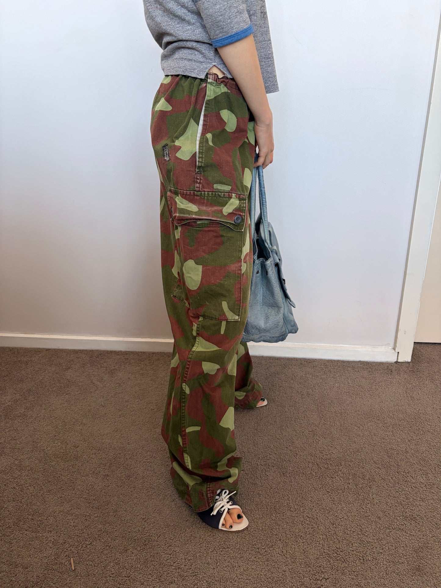 no 3160 / ARMY SURPLUS