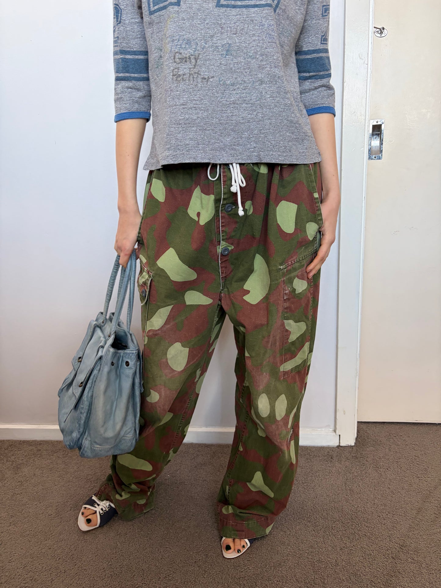 no 3160 / ARMY SURPLUS