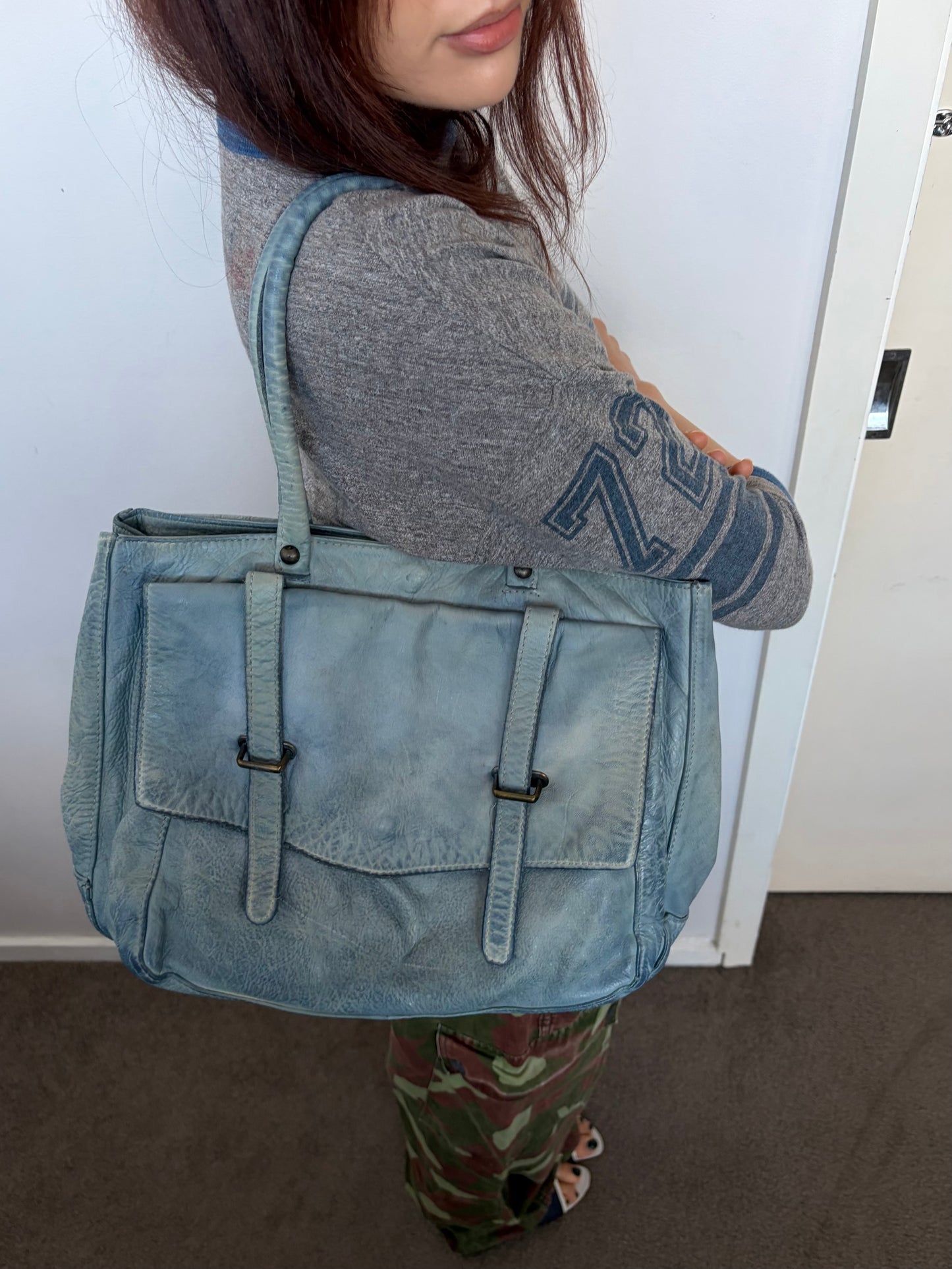 no 3143 / LEATHER BAG