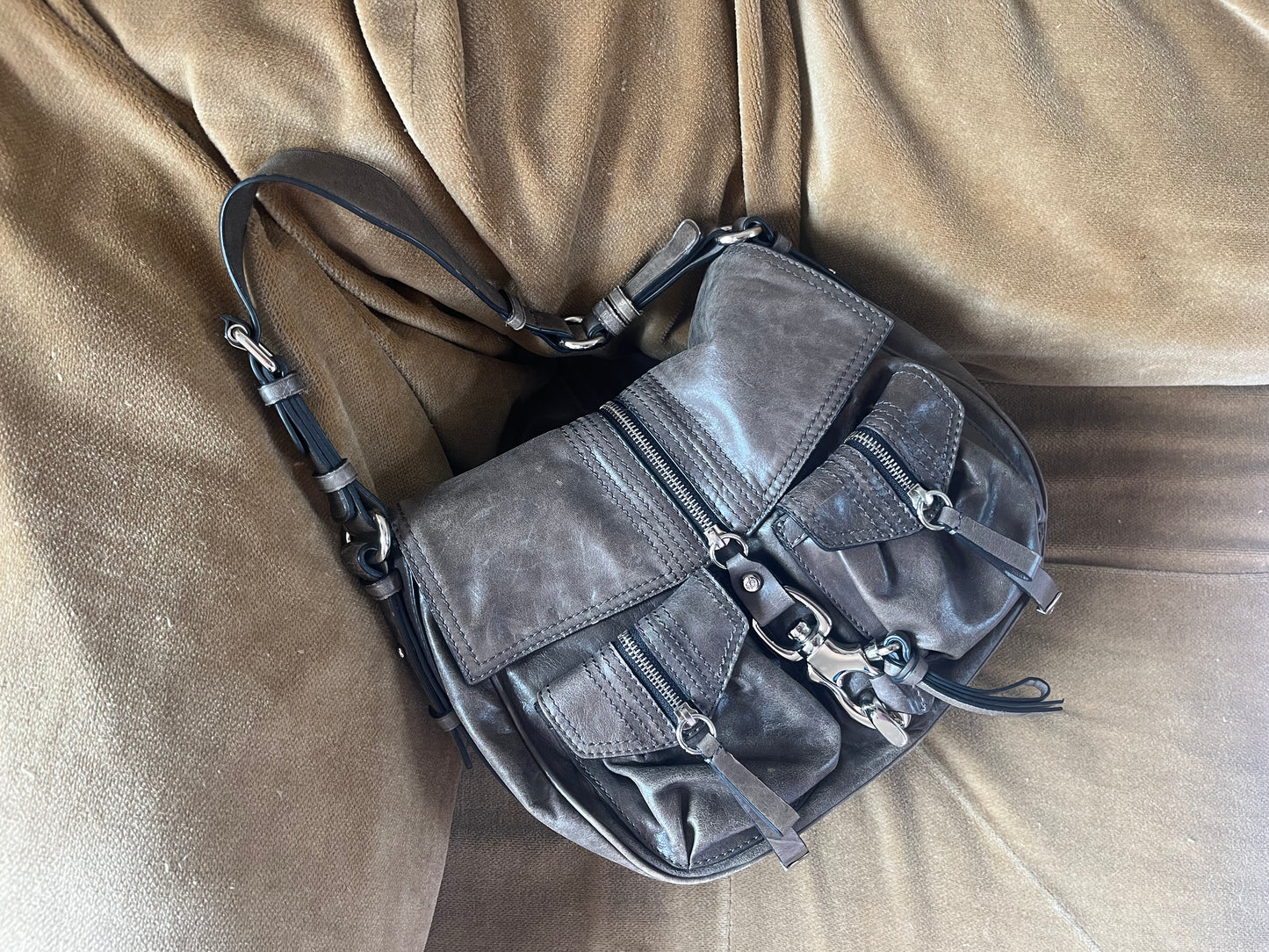 no 2472 / FRANCESCO BIASIA