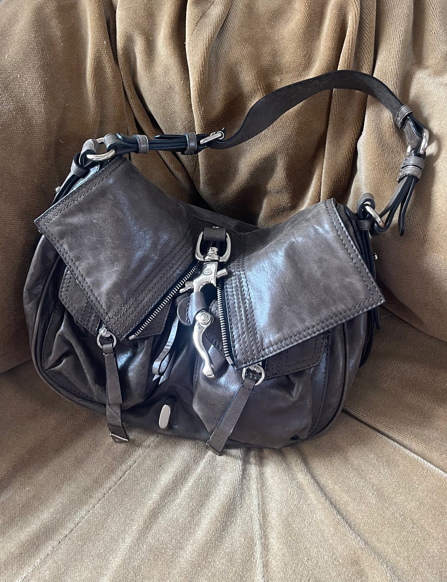 no 2472 / FRANCESCO BIASIA