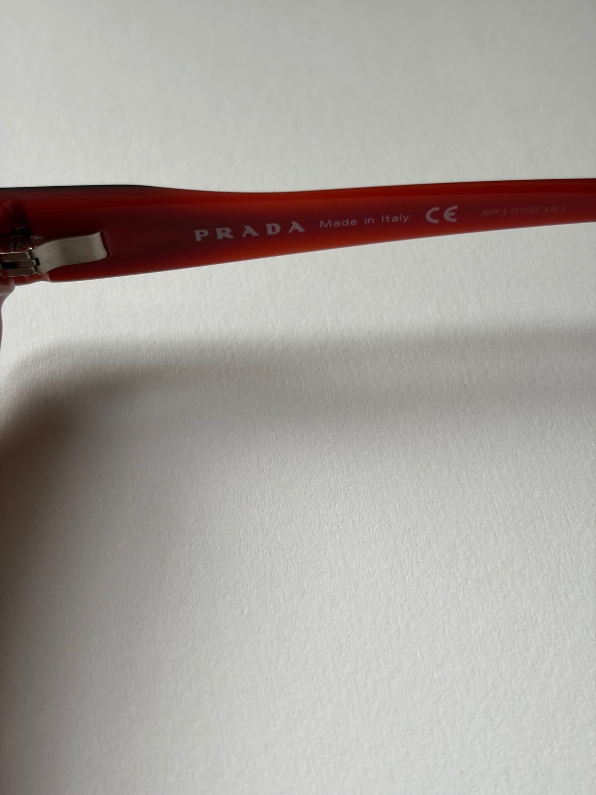 no 3303 / PRADA