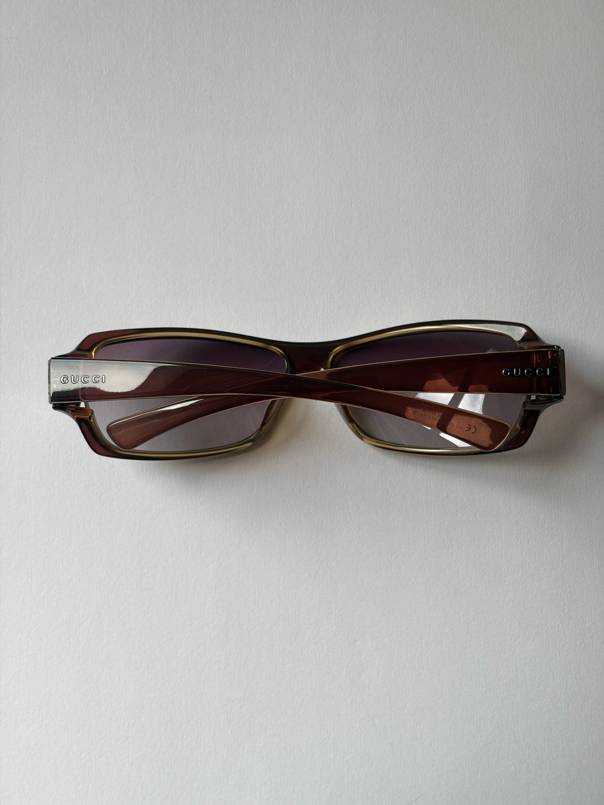 no 3302 / GUCCI