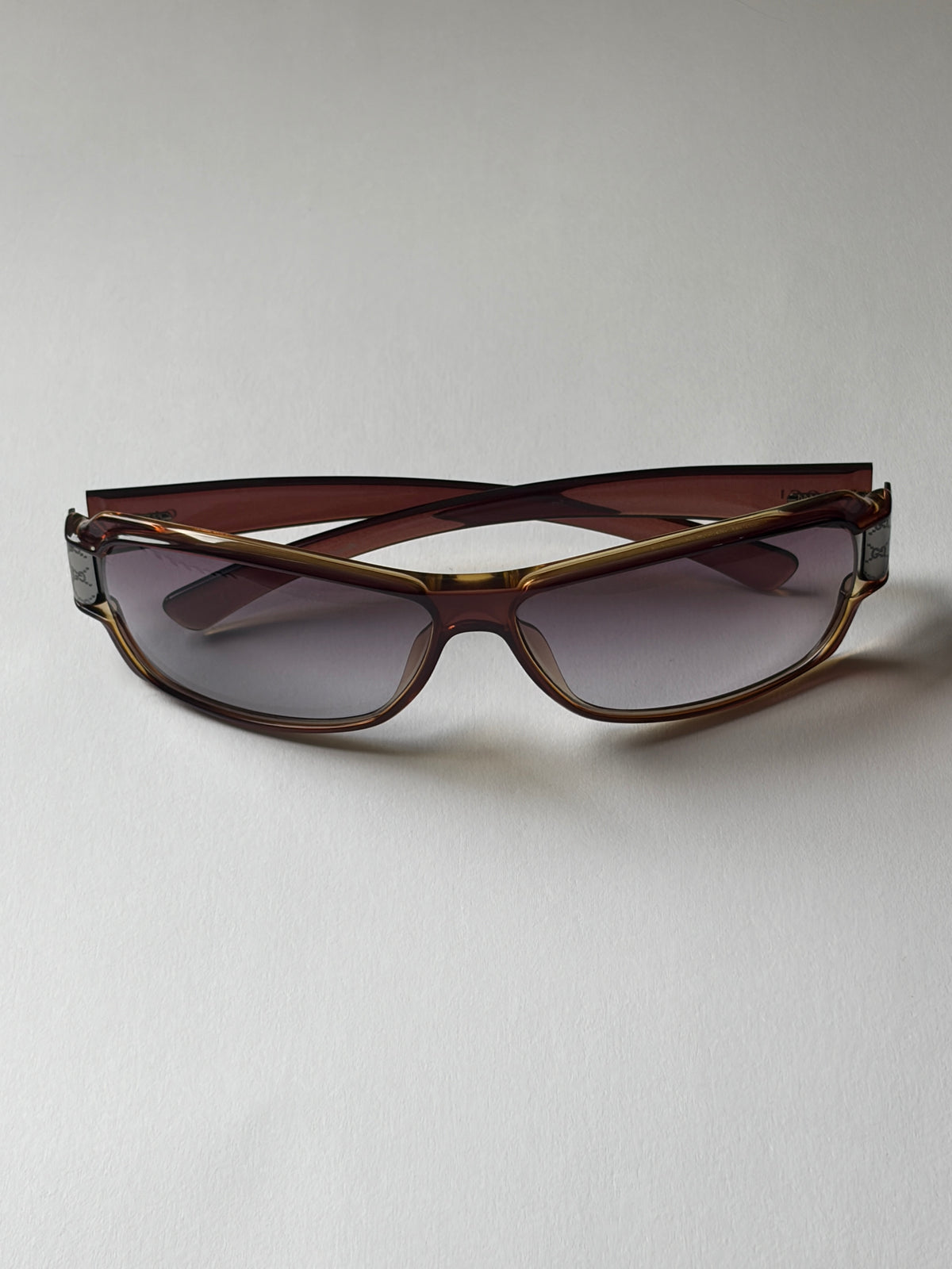 no 3302 / GUCCI