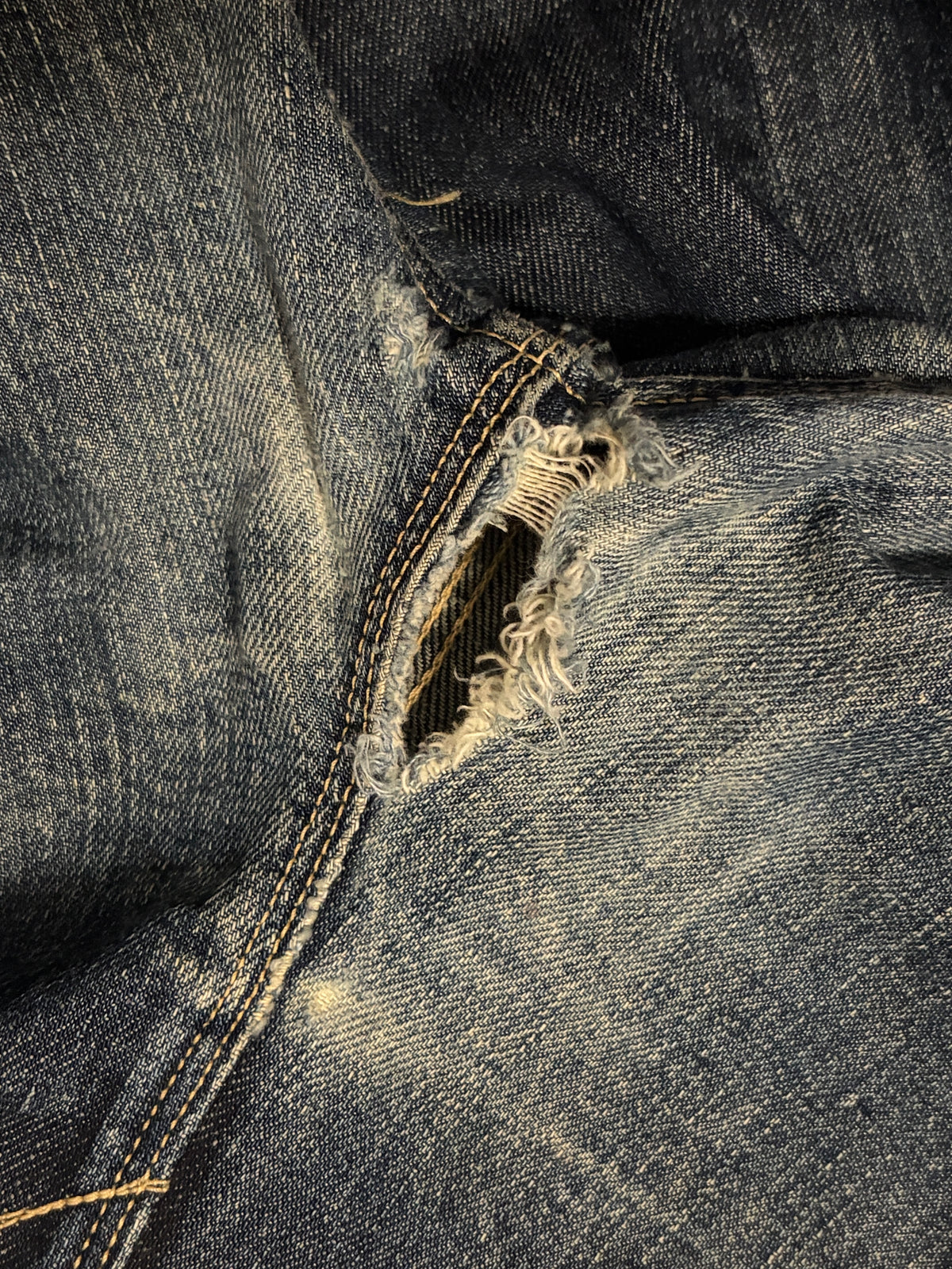 no 3309 / LEVIS ENGINEERED