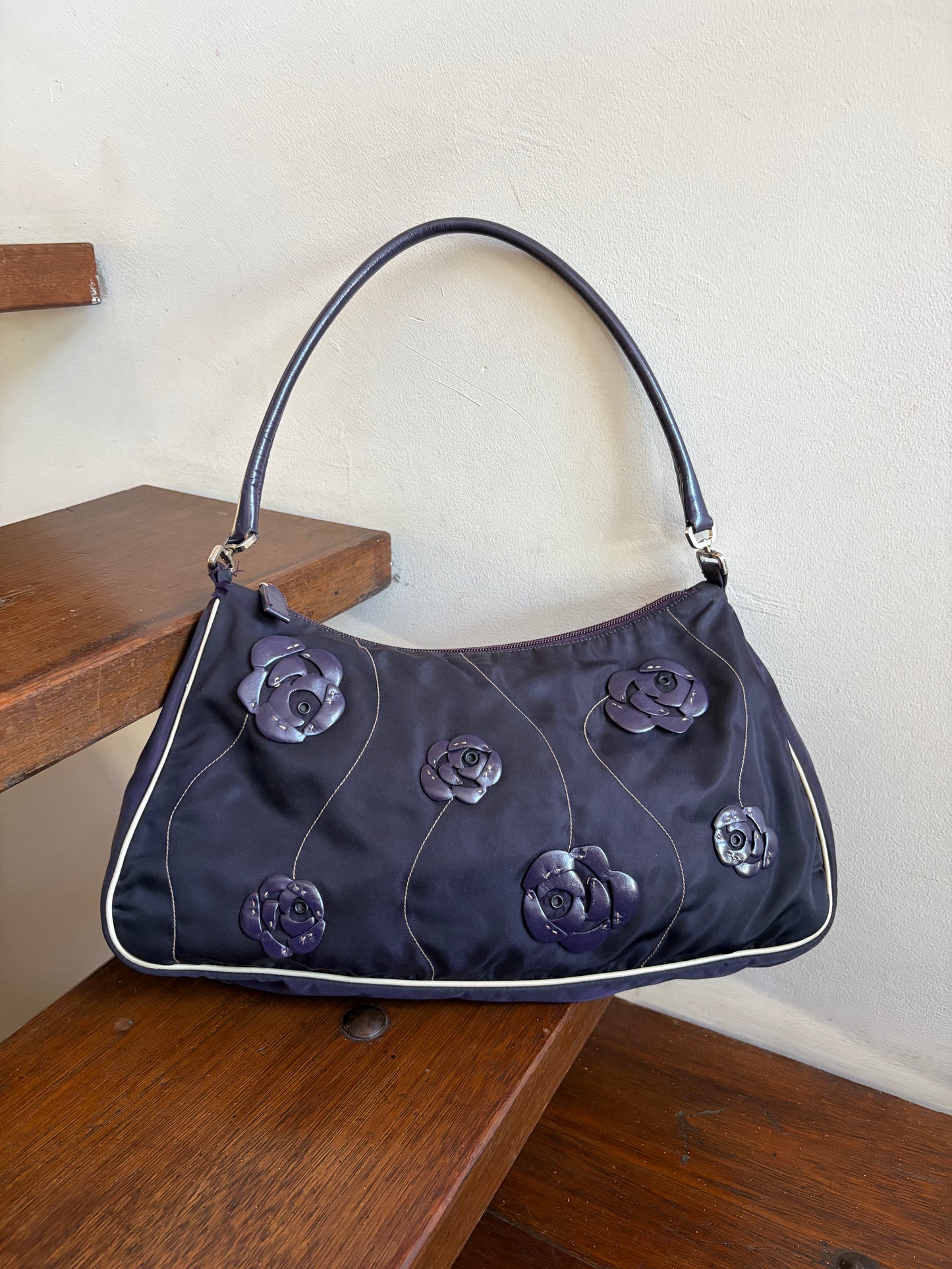 no 3046 / PRADA