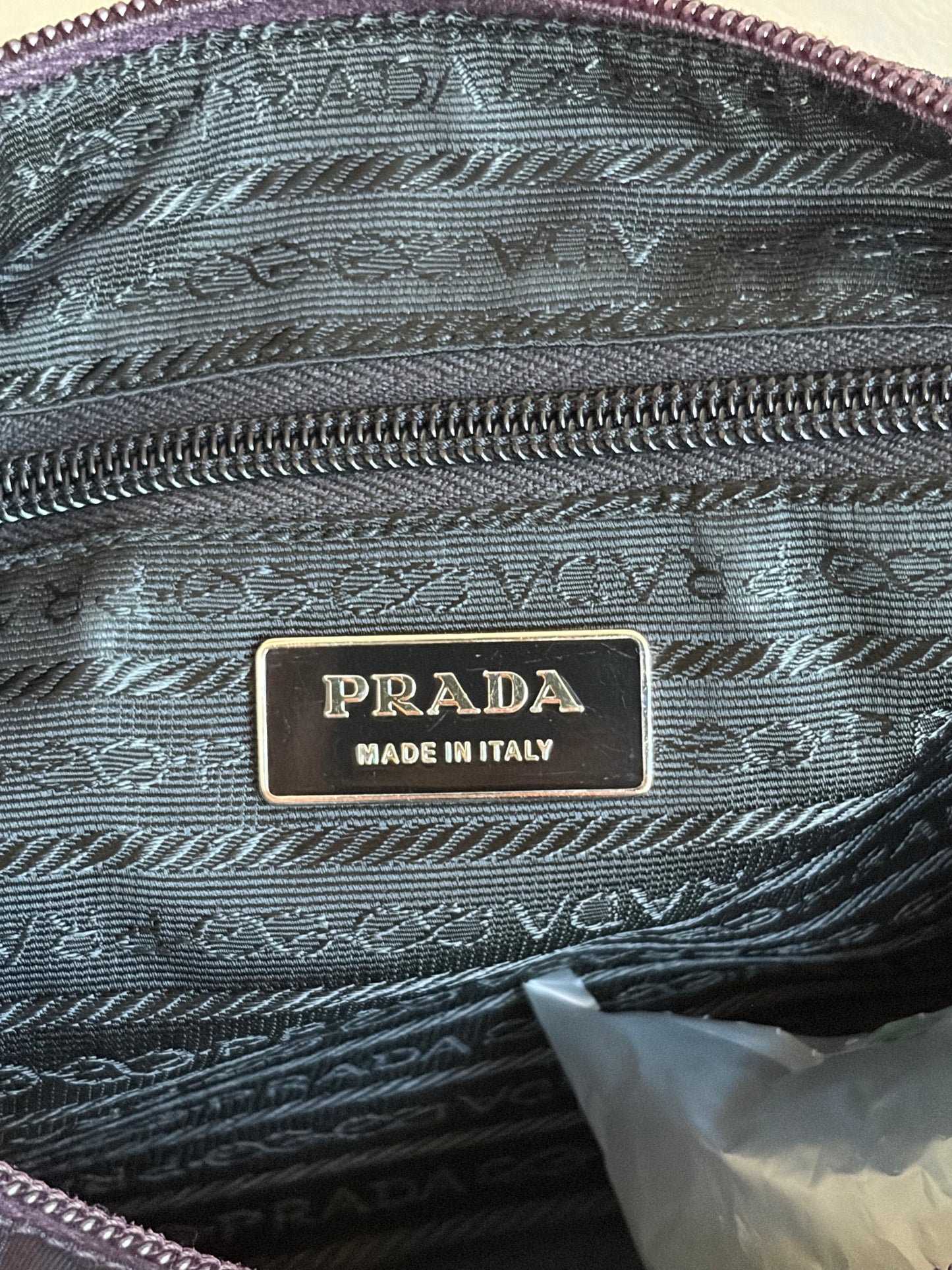 no 3046 / PRADA